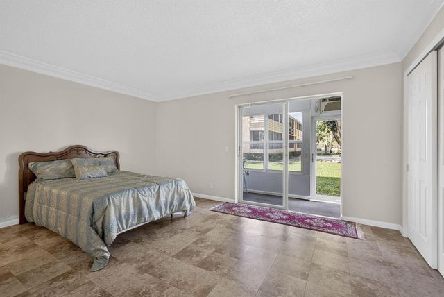 19 Hastings B, West Palm Beach, FL 33417