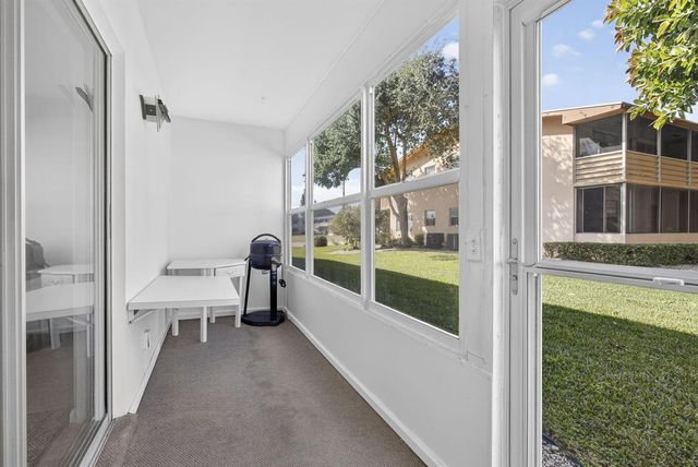 19 Hastings B, West Palm Beach, FL 33417