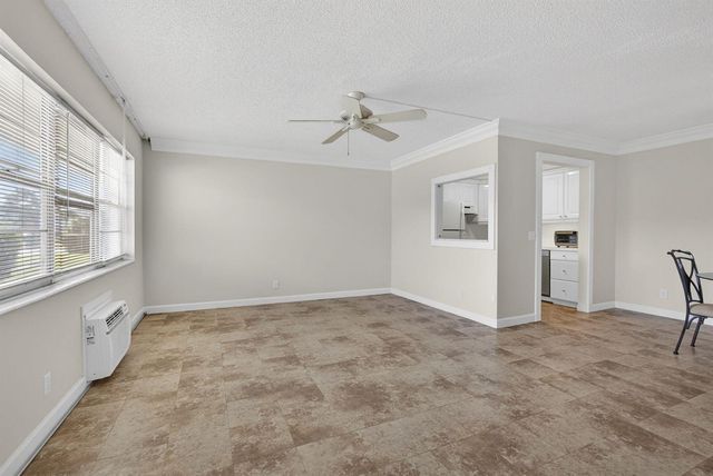 19 Hastings B, West Palm Beach, FL 33417