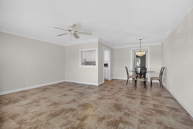 19 Hastings B, West Palm Beach, FL 33417