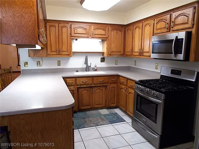 804 Fuller Avenue, Pocola, OK 74902