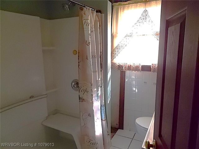 804 Fuller Avenue, Pocola, OK 74902