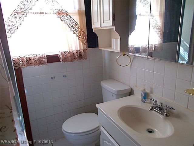 804 Fuller Avenue, Pocola, OK 74902