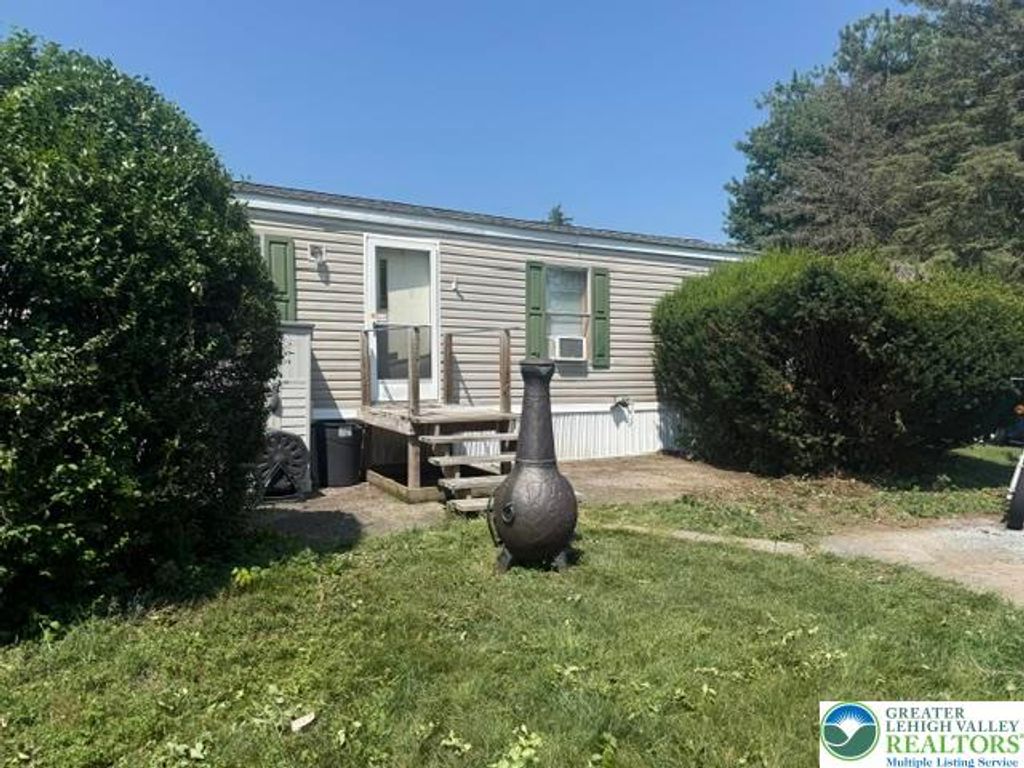 74 Easy Street, Allen Twp, PA 18067