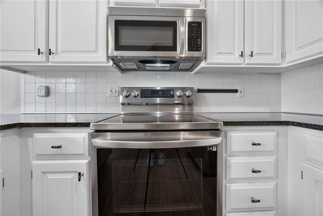 15570 S ALDEN Street, Olathe, KS 66062