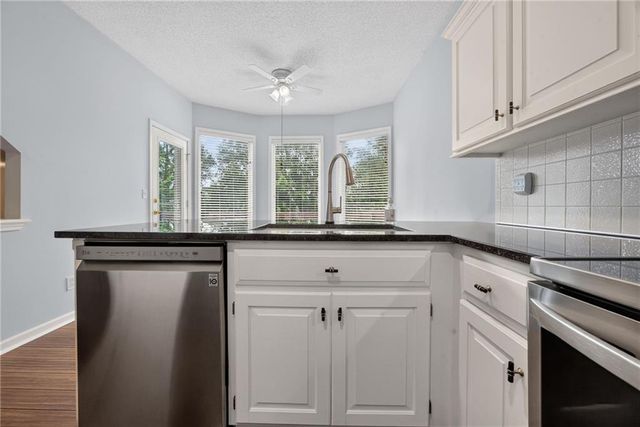 15570 S ALDEN Street, Olathe, KS 66062
