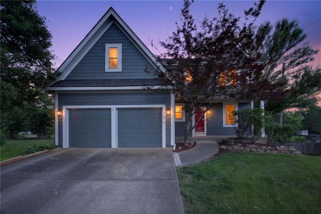 15570 S ALDEN Street, Olathe, KS 66062