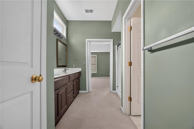 15570 S ALDEN Street, Olathe, KS 66062
