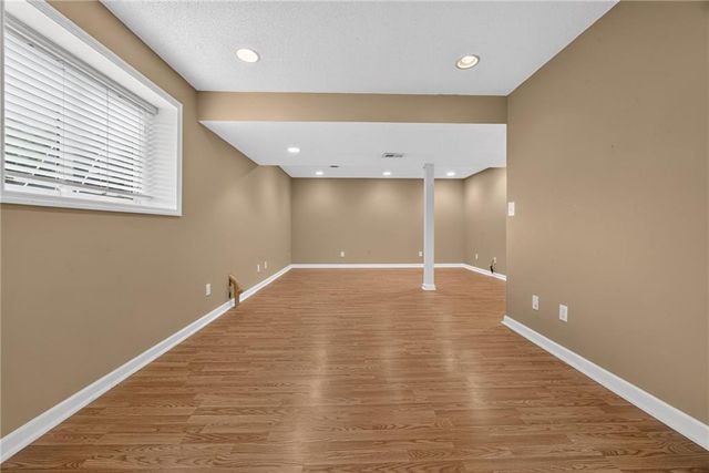 15570 S ALDEN Street, Olathe, KS 66062