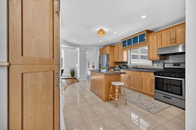 23 Oceanside Drive, Scituate, MA 02066