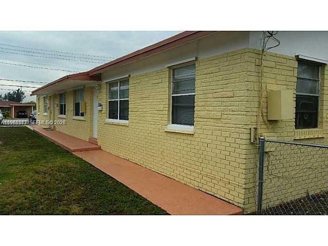 1013 Foster Rd 1, Hallandale Beach, FL 33009
