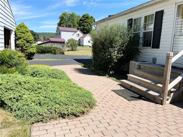 422 Mchenry Valley Road, Almond, NY 14804