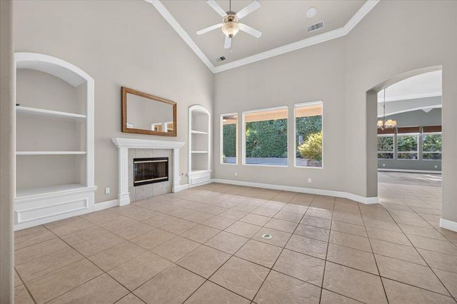 11 W Jordan Avenue, Clovis, CA 93611