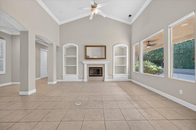 11 W Jordan Avenue, Clovis, CA 93611