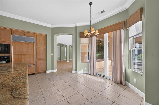 11 W Jordan Avenue, Clovis, CA 93611