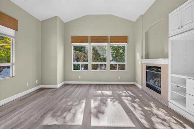 11 W Jordan Avenue, Clovis, CA 93611