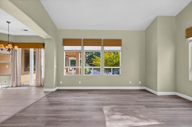 11 W Jordan Avenue, Clovis, CA 93611