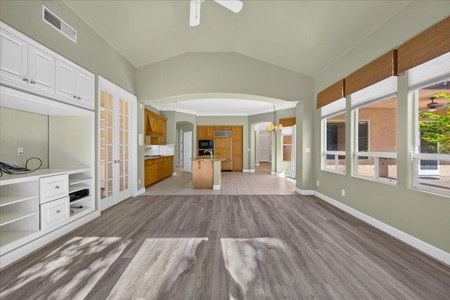 11 W Jordan Avenue, Clovis, CA 93611