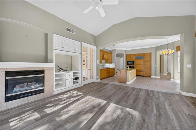 11 W Jordan Avenue, Clovis, CA 93611