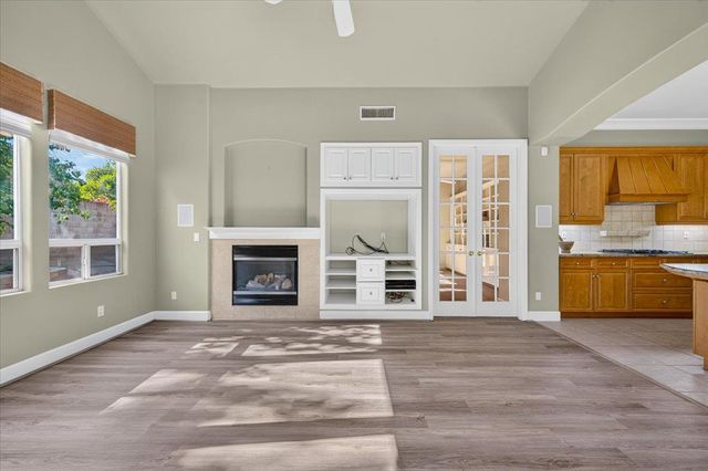 11 W Jordan Avenue, Clovis, CA 93611