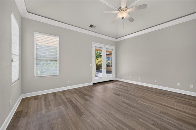 11 W Jordan Avenue, Clovis, CA 93611