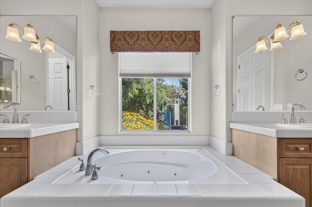 11 W Jordan Avenue, Clovis, CA 93611