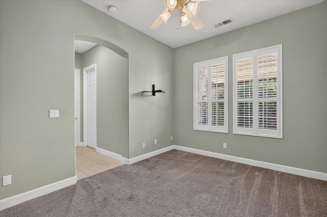 11 W Jordan Avenue, Clovis, CA 93611
