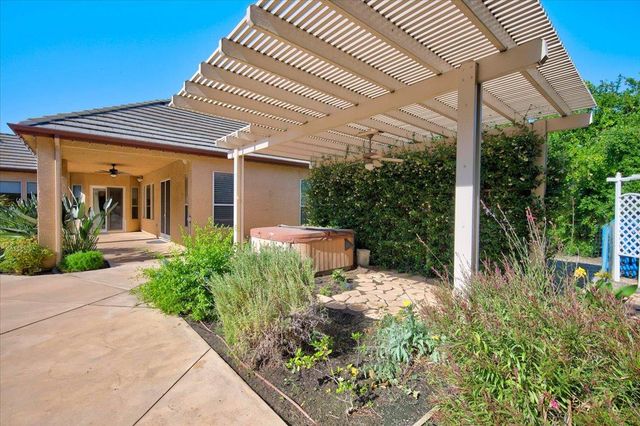 11 W Jordan Avenue, Clovis, CA 93611