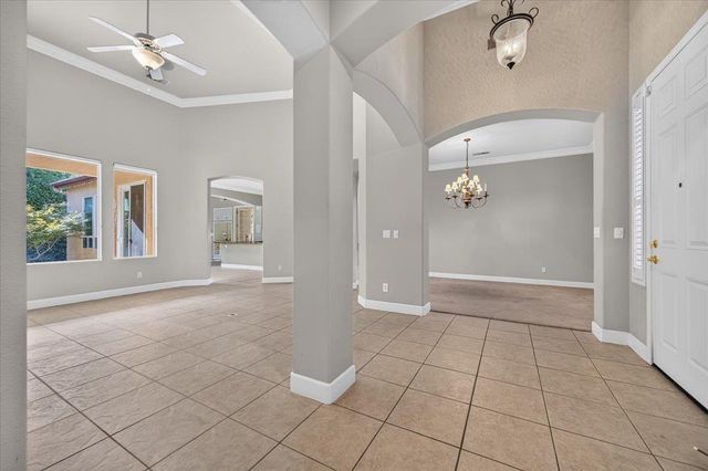 11 W Jordan Avenue, Clovis, CA 93611