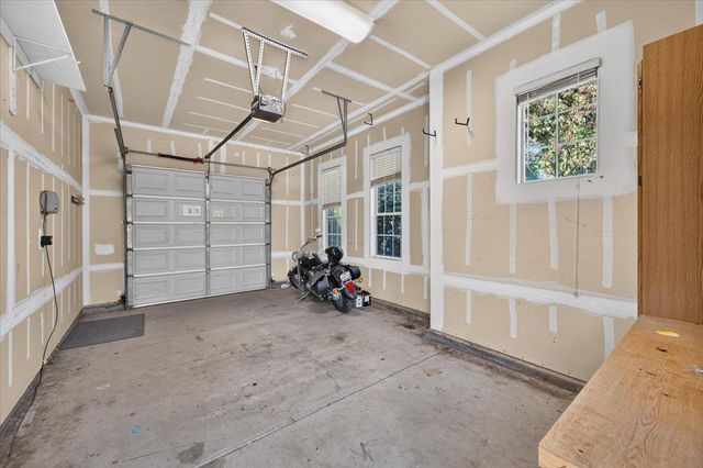 11 W Jordan Avenue, Clovis, CA 93611