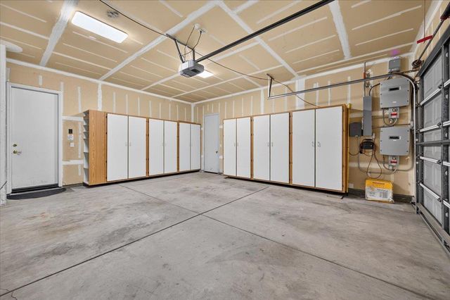 11 W Jordan Avenue, Clovis, CA 93611
