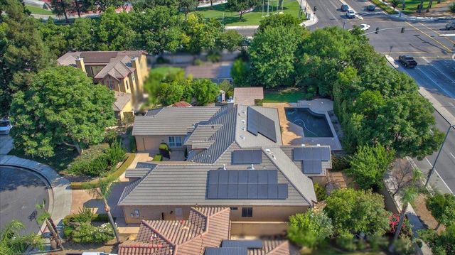 11 W Jordan Avenue, Clovis, CA 93611