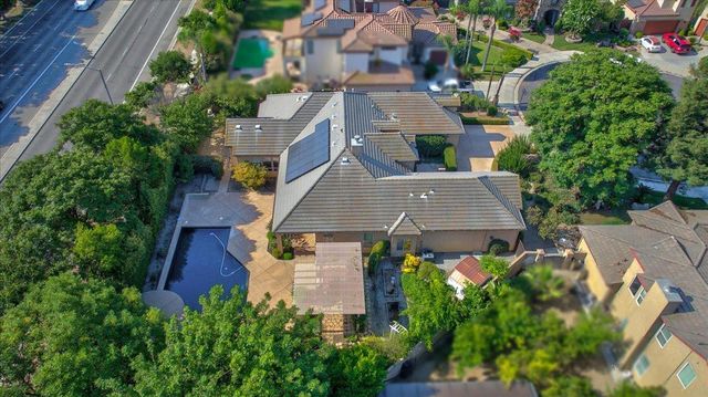 11 W Jordan Avenue, Clovis, CA 93611