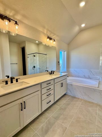 1319 Webb Creek, New Braunfels, TX 78132