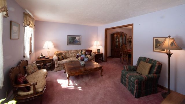 4 Koski Way, Townsend, MA 01469