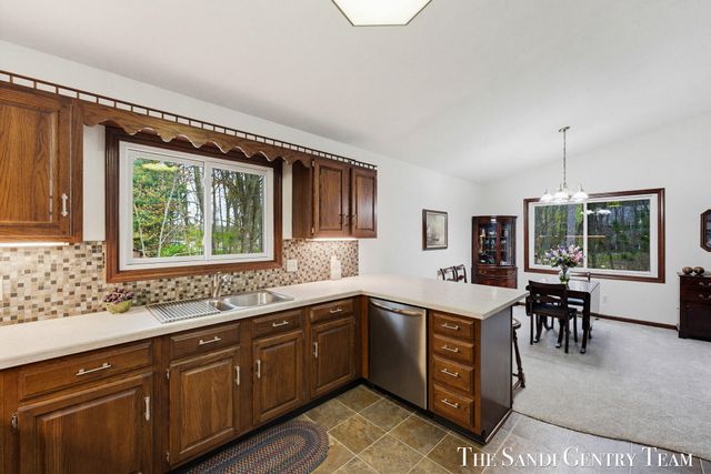 15967 Ryan Drive, Park Twp, MI 49424