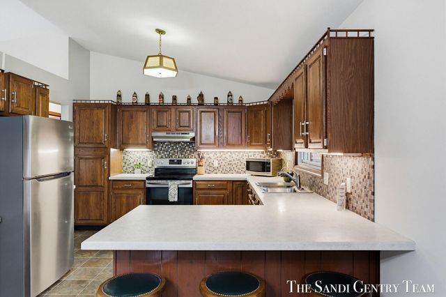 15967 Ryan Drive, Park Twp, MI 49424