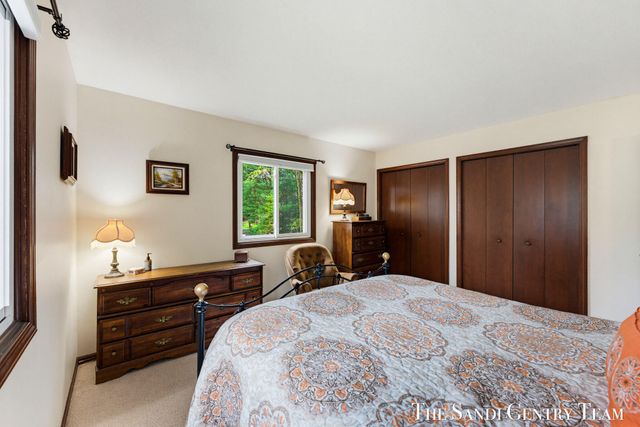 15967 Ryan Drive, Park Twp, MI 49424