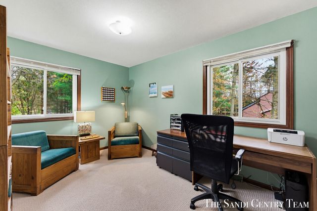15967 Ryan Drive, Park Twp, MI 49424