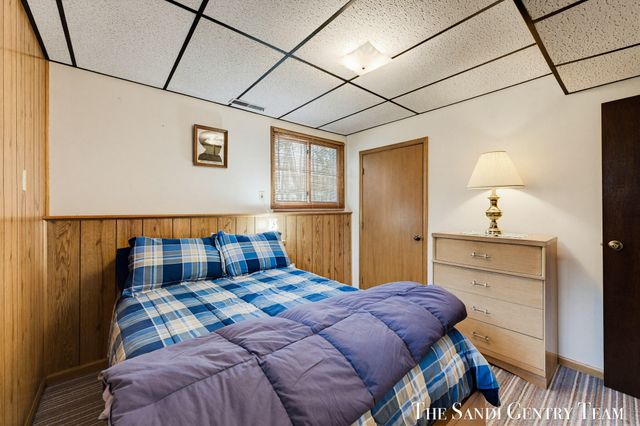 15967 Ryan Drive, Park Twp, MI 49424