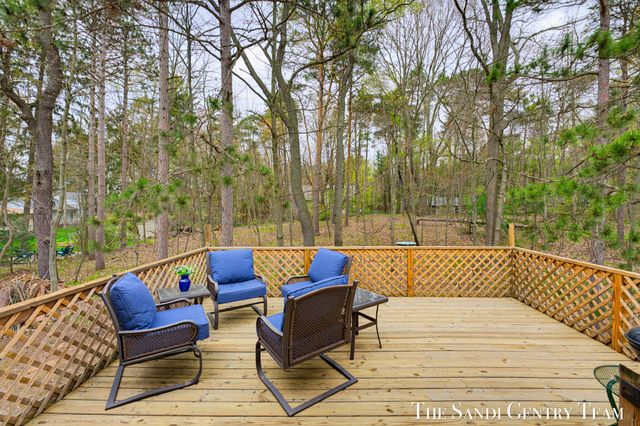 15967 Ryan Drive, Park Twp, MI 49424