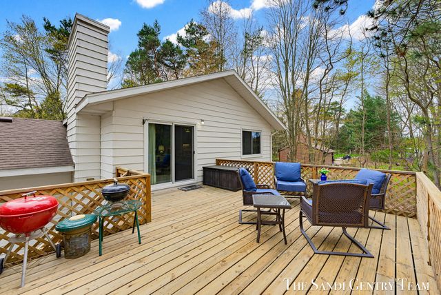 15967 Ryan Drive, Park Twp, MI 49424