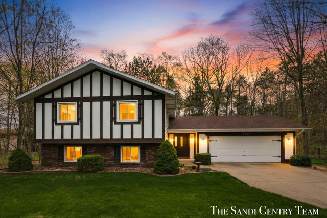 15967 Ryan Drive, Park Twp, MI 49424