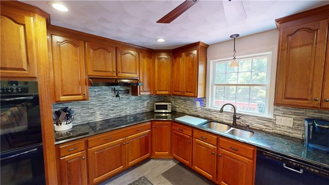 6 Forest Hill Drive, North Smithfield, RI 02896