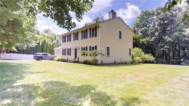 6 Forest Hill Drive, North Smithfield, RI 02896
