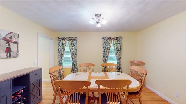 6 Forest Hill Drive, North Smithfield, RI 02896