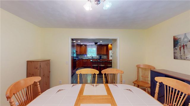 6 Forest Hill Drive, North Smithfield, RI 02896