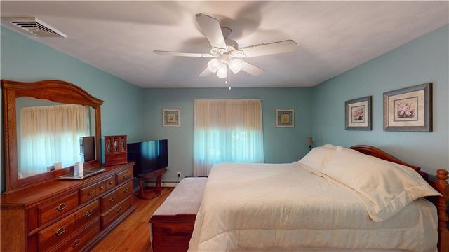6 Forest Hill Drive, North Smithfield, RI 02896