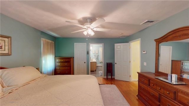 6 Forest Hill Drive, North Smithfield, RI 02896