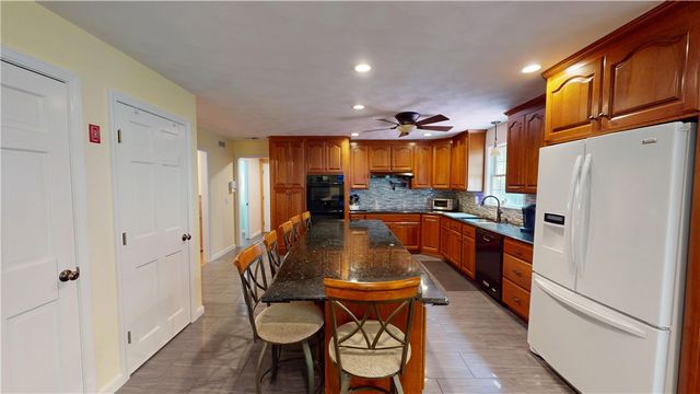 6 Forest Hill Drive, North Smithfield, RI 02896